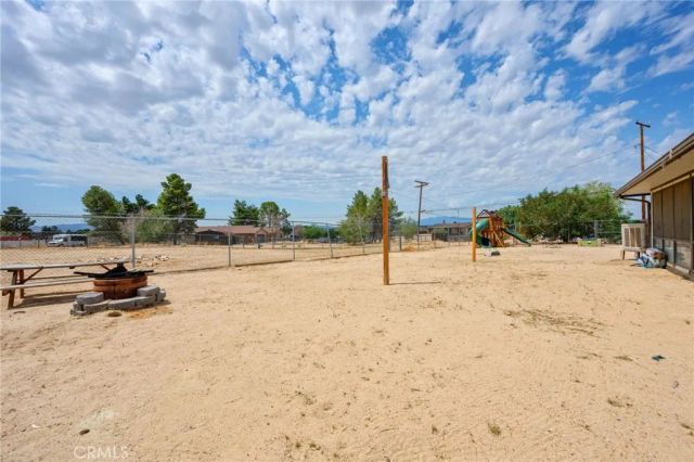 18251 Hiawatha Road, Apple Valley, CA 92307
