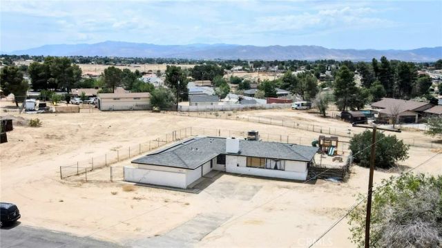18251 Hiawatha Road, Apple Valley, CA 92307