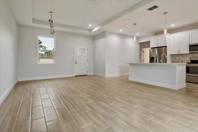 959 11TH AVENUE, Deland, FL 32724