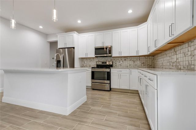 959 11TH AVENUE, Deland, FL 32724