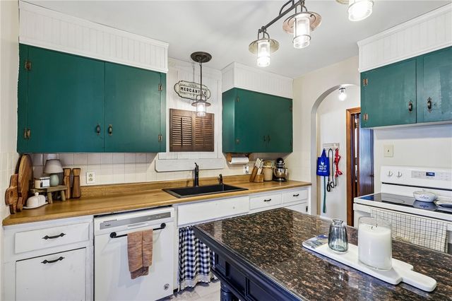 2017 Eastbrook Road, Hickory Twp, PA 16101