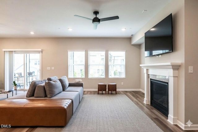 725 Sage Oak Lane, Holly Springs, NC 27540