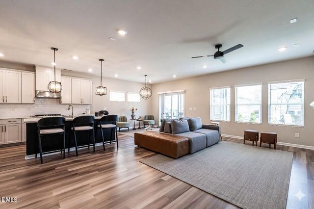 725 Sage Oak Lane, Holly Springs, NC 27540