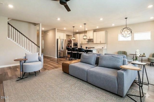 725 Sage Oak Lane, Holly Springs, NC 27540