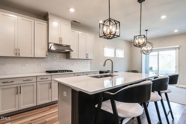 725 Sage Oak Lane, Holly Springs, NC 27540