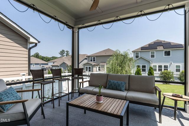 725 Sage Oak Lane, Holly Springs, NC 27540