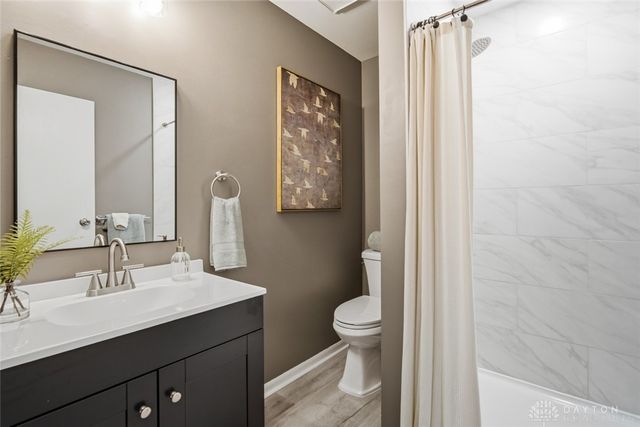 8543 Kingston Drive, Franklin, OH 45005