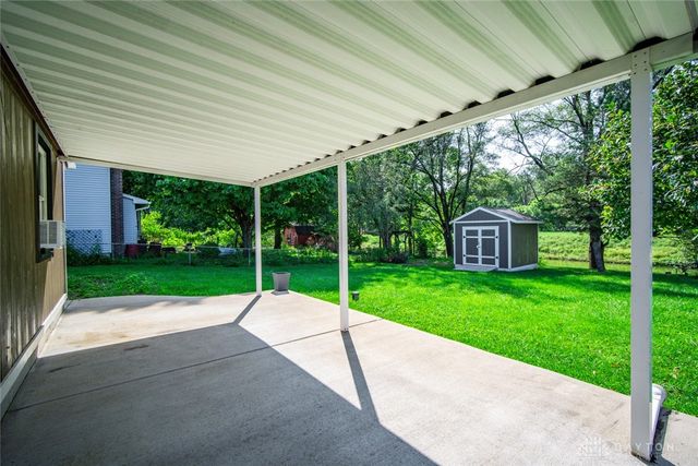 8543 Kingston Drive, Franklin, OH 45005