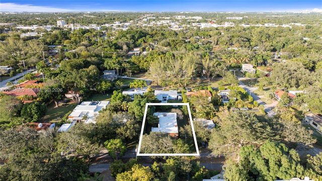 665 NE 117th St, Biscayne Park, FL 33161