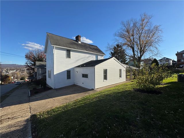 55 Race St, Uniontown, PA 15401