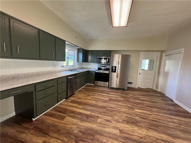 55 Race St, Uniontown, PA 15401