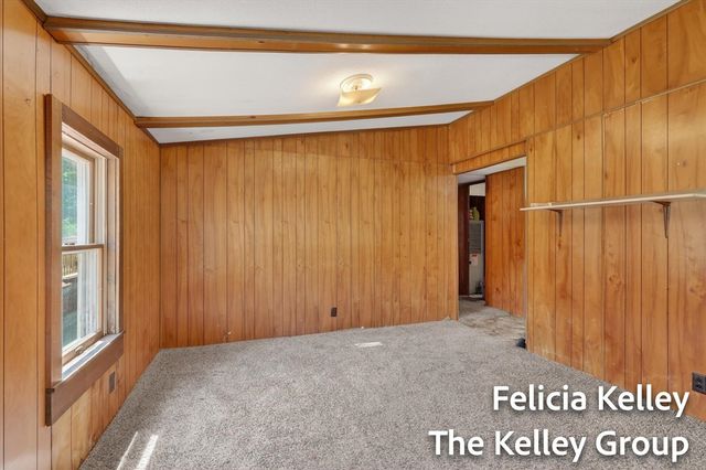 17158 Seneca Court, Howard City, MI 49329