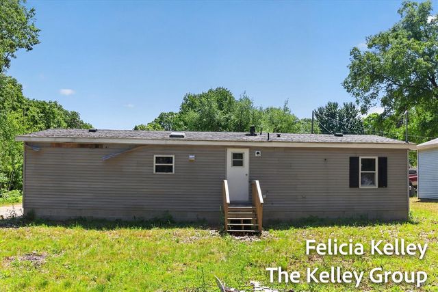 17158 Seneca Court, Howard City, MI 49329