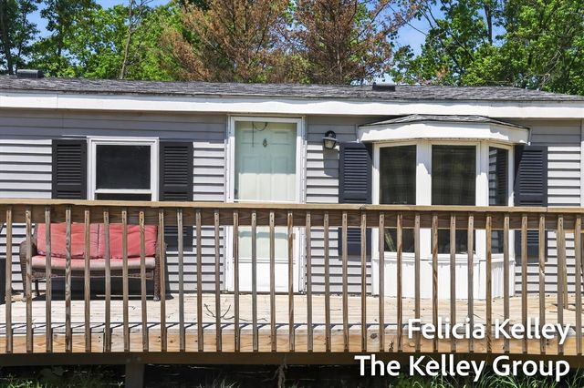 17158 Seneca Court, Howard City, MI 49329