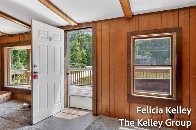 17158 Seneca Court, Howard City, MI 49329