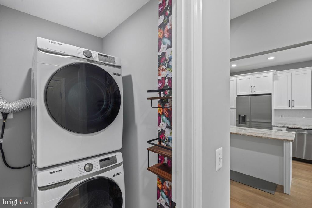 Image 16 of property listing at 2918 ALLENDALE RD, Baltimore, MD 21216