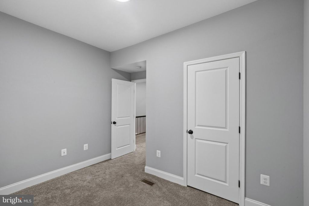 Image 19 of property listing at 2918 ALLENDALE RD, Baltimore, MD 21216