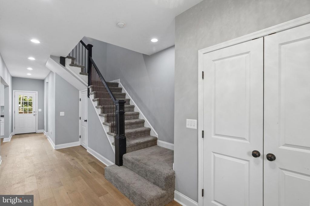 Image 2 of property listing at 2918 ALLENDALE RD, Baltimore, MD 21216