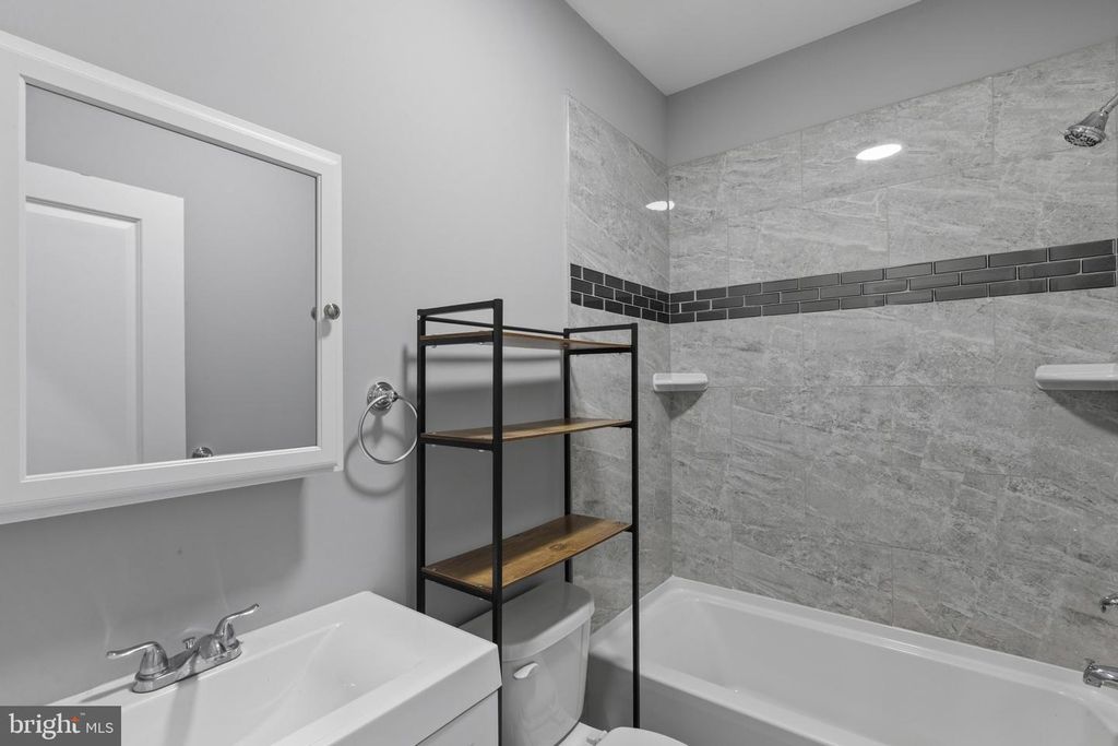Image 22 of property listing at 2918 ALLENDALE RD, Baltimore, MD 21216