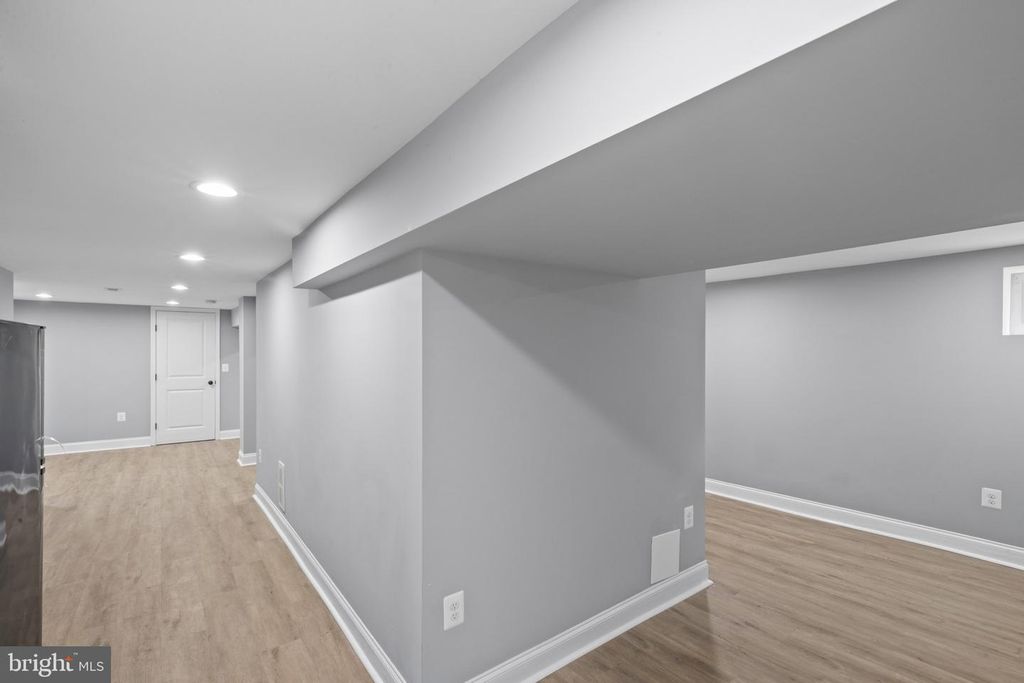 Image 31 of property listing at 2918 ALLENDALE RD, Baltimore, MD 21216