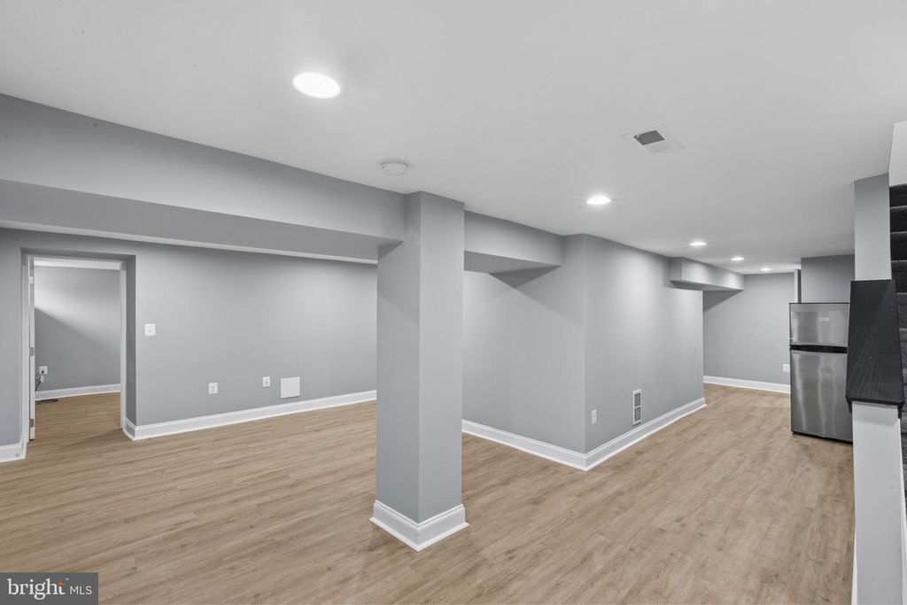 Image 34 of property listing at 2918 ALLENDALE RD, Baltimore, MD 21216