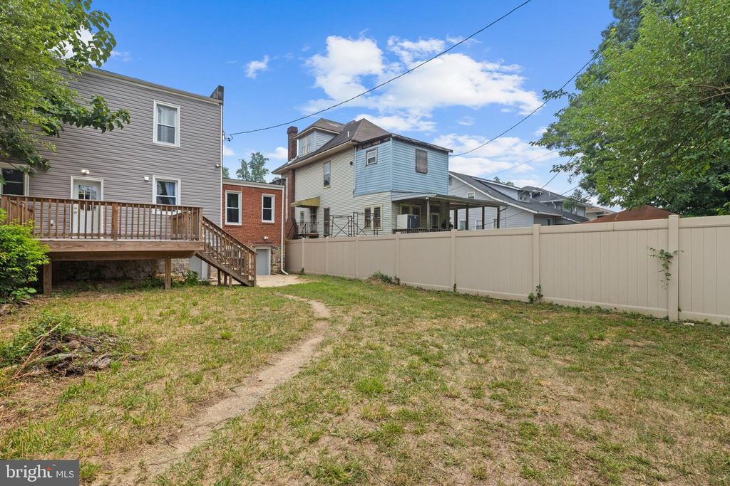 Image 40 of property listing at 2918 ALLENDALE RD, Baltimore, MD 21216