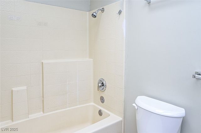 895 Flagstone Way, Las Vegas, NV 89110