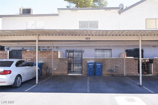 895 Flagstone Way, Las Vegas, NV 89110