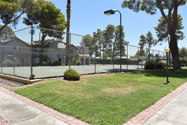 895 Flagstone Way, Las Vegas, NV 89110