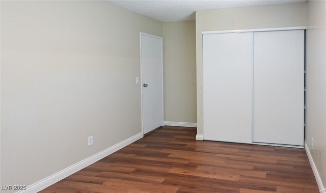 895 Flagstone Way, Las Vegas, NV 89110