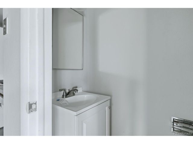 3354 S Flower St 4-14, Lakewood, CO 80227