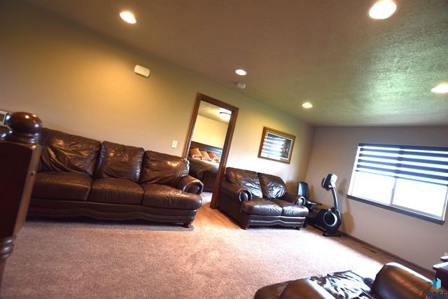 7105 S Bridger Pl Place, Sioux Falls, SD 57108