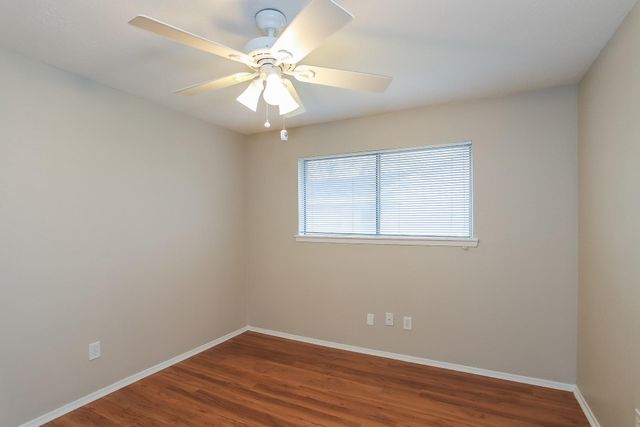613 W Castle Harbour Drive, Friendswood, TX 77546