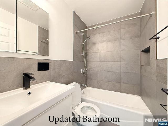 1537 John Street 7, Fort Lee, NJ 07024