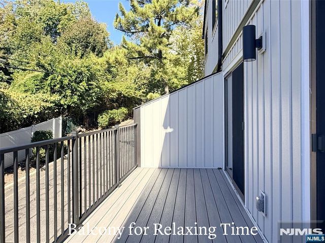 1537 John Street 7, Fort Lee, NJ 07024
