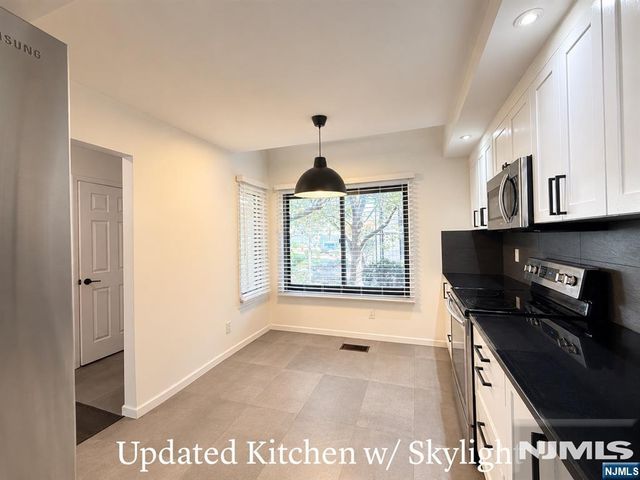1537 John Street 7, Fort Lee, NJ 07024