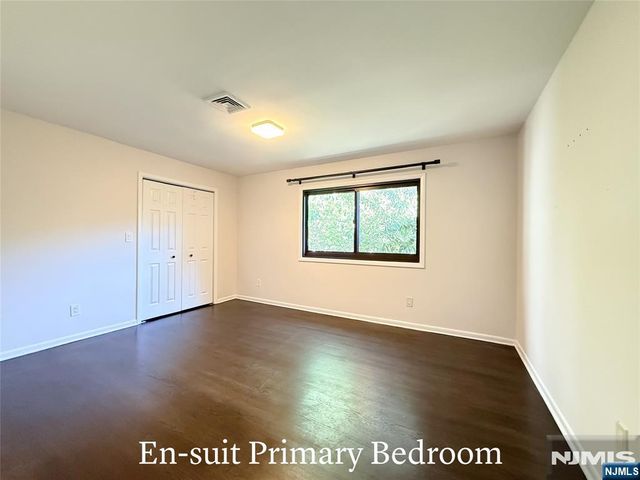 1537 John Street 7, Fort Lee, NJ 07024