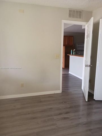 9905 westwood dr 23, Tamarac, FL 33321