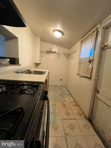 2215 W SEYBERT ST, Philadelphia, PA 19121