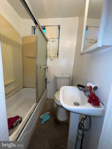 2215 W SEYBERT ST, Philadelphia, PA 19121