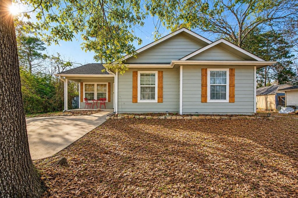 10391 Royal Magnolia Drive, Conroe, TX 77303