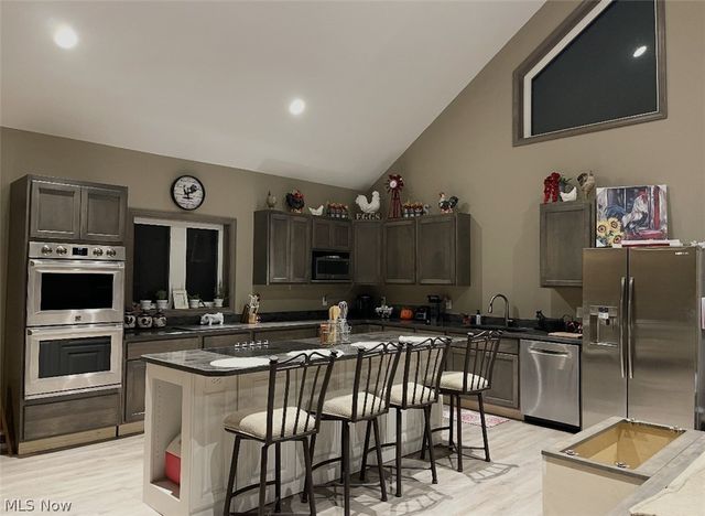 49497 Great Lake Road, St Clairsville, OH 43950