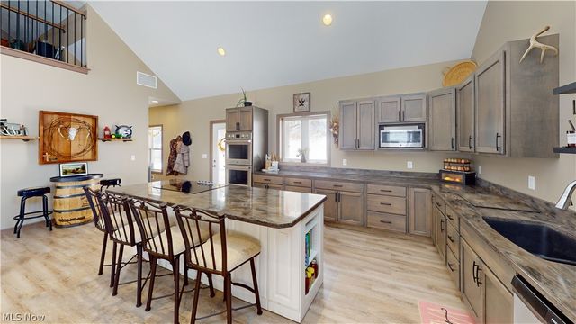 49497 Great Lake Road, St Clairsville, OH 43950