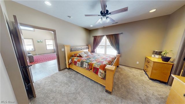 49497 Great Lake Road, St Clairsville, OH 43950