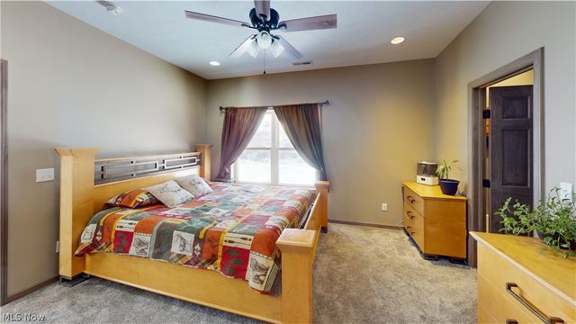 49497 Great Lake Road, St Clairsville, OH 43950