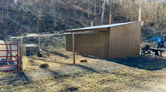 49497 Great Lake Road, St Clairsville, OH 43950