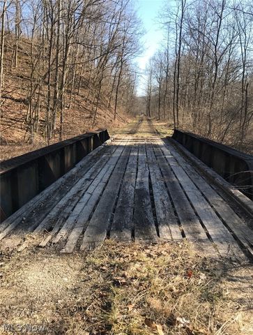 49497 Great Lake Road, St Clairsville, OH 43950