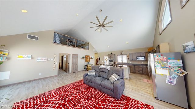 49497 Great Lake Road, St Clairsville, OH 43950