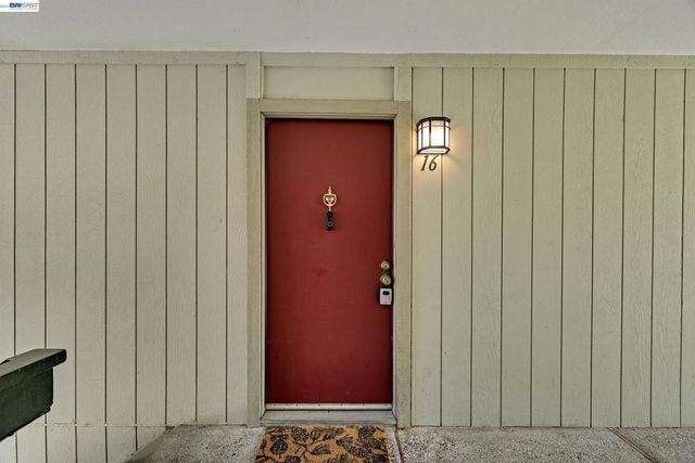 1070 Mercedes Ave 16, Los Altos, CA 94022