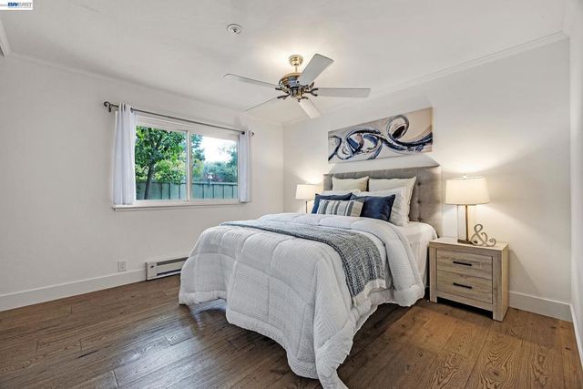 1070 Mercedes Ave 16, Los Altos, CA 94022